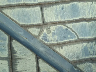 スレート屋根のひび割れ